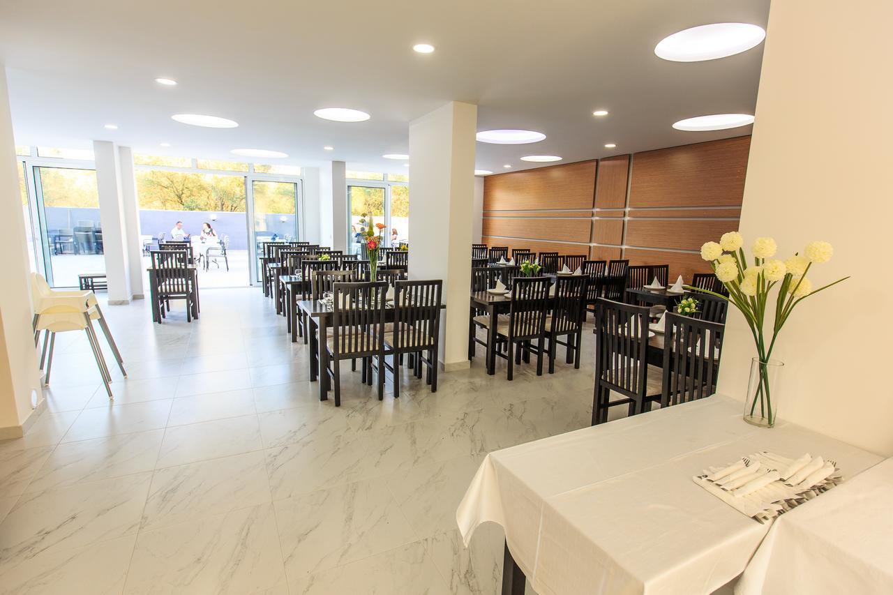 Scandinavian Hotel - Ulcinj Ulqin Luaran gambar